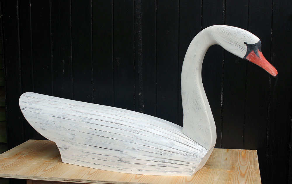 Slatted Swan
